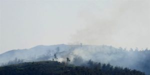 تركيا : حرائق في غابات هاتاي على الحدود السورية بسبب قذائف مصدرها ميليشيات النظام