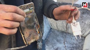 تركيا : حريق يندلع في متجر لبيع القطع الكهربائية و السبب ” شاحن موبايل ” ( فيديو )