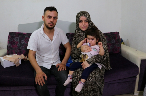 لا أريد أن أفقد ابنتي ” وسائل إعلام تركية طفلة سورية تتشبث بالحياة بحقيبة معلقة بأمعائها
